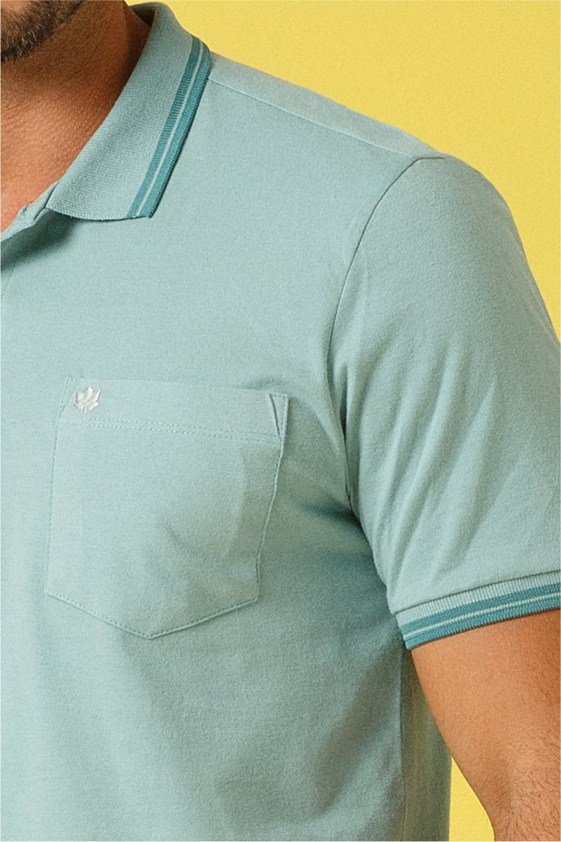 Polo Masculina em Meia Malha com Bolso Verde Claro