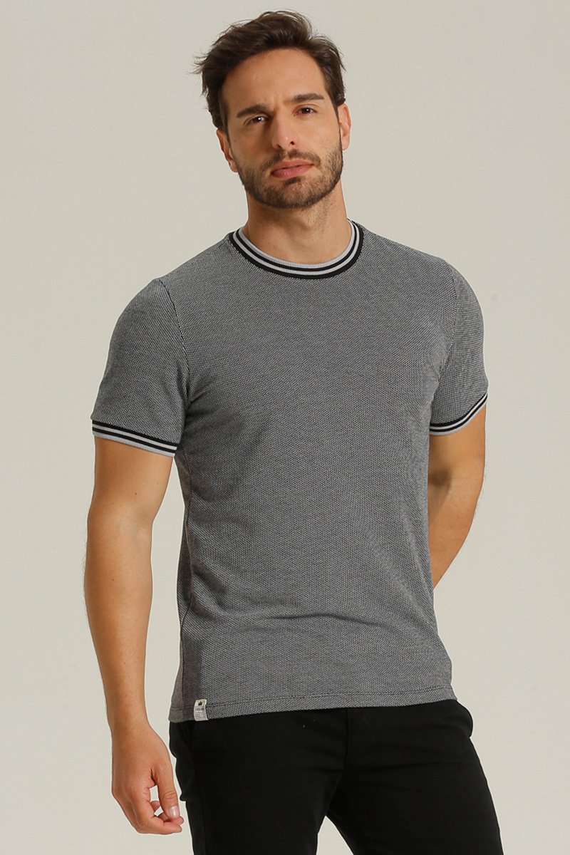 se0301377 di0002 camiseta masculina regular fit malha jacquard seeder preto 5