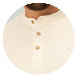 se0301409 bg0038 t shirt em malha maquinetada gola henley seeder off white 2